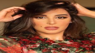 شاهد بالمستندات والد ياسمين صبري يتبرأ منها ويقاطعها بسبب زواجها من أبو هشيمة، لهذا السبب غاب عن الزفاف