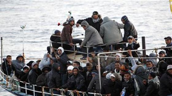 خفر السواحل الإيطالية ينقذ في عملية جديدة أكثر من 100 مهاجر غير قانوني