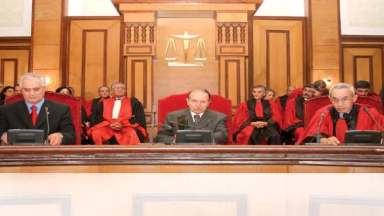 القضاء الجزائري يحاكم الفاسدين