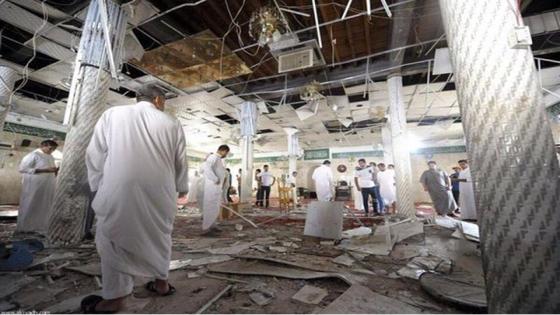 حملات إستهجان و إدانة لعملية مسجد القطيف و تنظيم الدولة الإسلامية يعلن مسؤوليته
