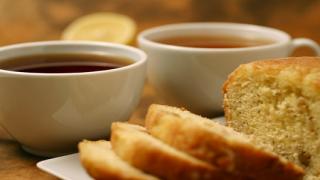 هذا ما يحدث عند تناول المشروبات أثناء الطعام