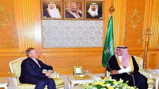 الأمير “محمد بن نايف” والرئيس الفرنسي يبحثان كيفية محاربة الأرهاب