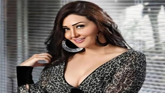 شاهد رومانسية غادة عبد الرازق مع زوجها على البحر