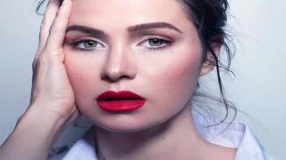 يسرا اللوزي ترزق بطفلتها الثانية وتعلق على صورتها: بقيت أم البنات