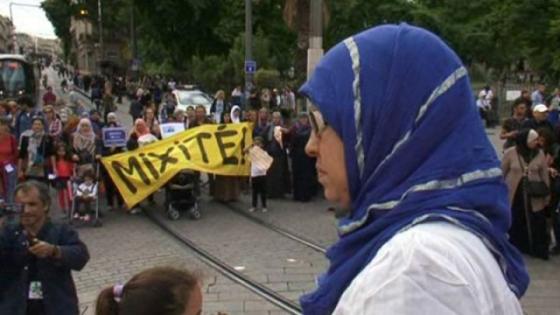 أعمال إحتجاجية بمدينة مونبيليه الفرنسية لإنقاذ الطلاب من أصول عربية من مدارس الغيتو