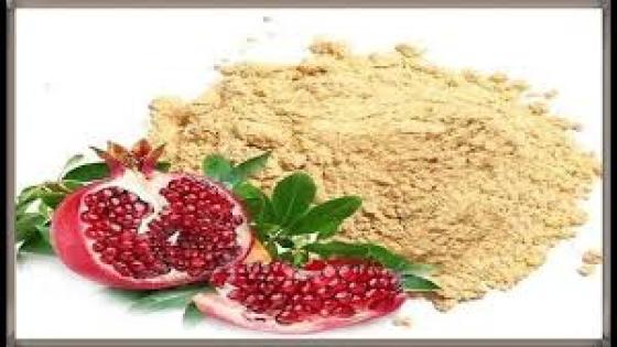 قشر الرمان المطحون