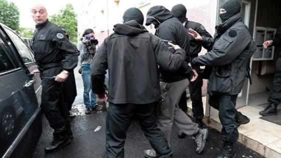 السلطات الفرنسية تحقق مع شاب جزائري لضلوعه في عمليات “إرهابية”