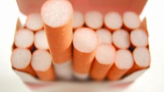 أسعار الدخان الجديدة : الرفع من قيمة الدخان بنسبة 100 بالمئة