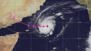 صور اعصار شابالا في عمان واليمن ومدى الدمار الذي أحدثة