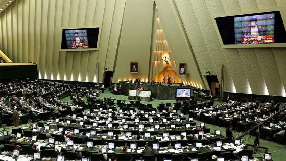 هجوم البرلمان الإيراني وضريح الإمام الخميني : مقتل 12 شخصا وإصابة 39 وتنظيم الدولة الإسلامية يتبنى الهجومين