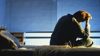 الأرق و المشاكل من أسباب زيادة حساسية الألم