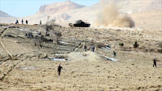 غاز الكلور يخنق العشرات في إدلب و معارك شرسة في القلمون