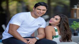 ياسمين صبري بفستان السندريلا مع زوجها أبو هشيمة تشعل الإنستجرام