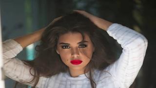 ياسمين صبري تتحدى الكورونا وتسافر بطائرة زوجها الخاصة لقضاء إجازة العيد